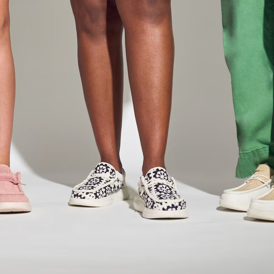Wendy COMF Suede Crochet