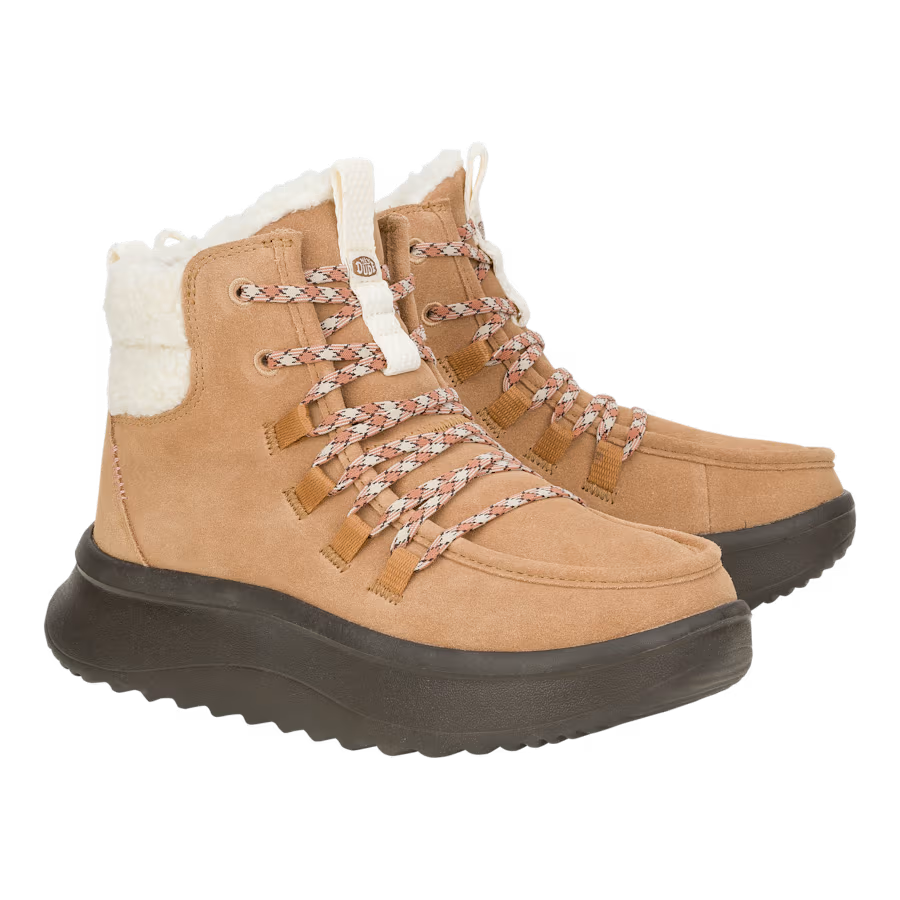 Wendy Peak Apres Suede Cozy