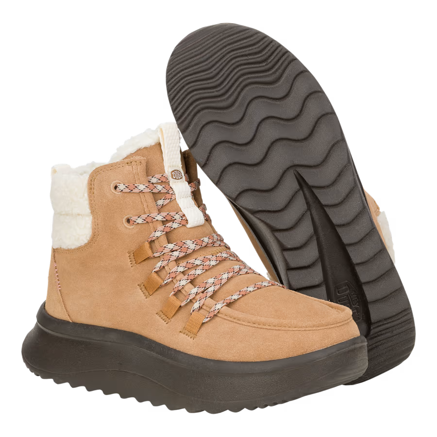 Wendy Peak Apres Suede Cozy
